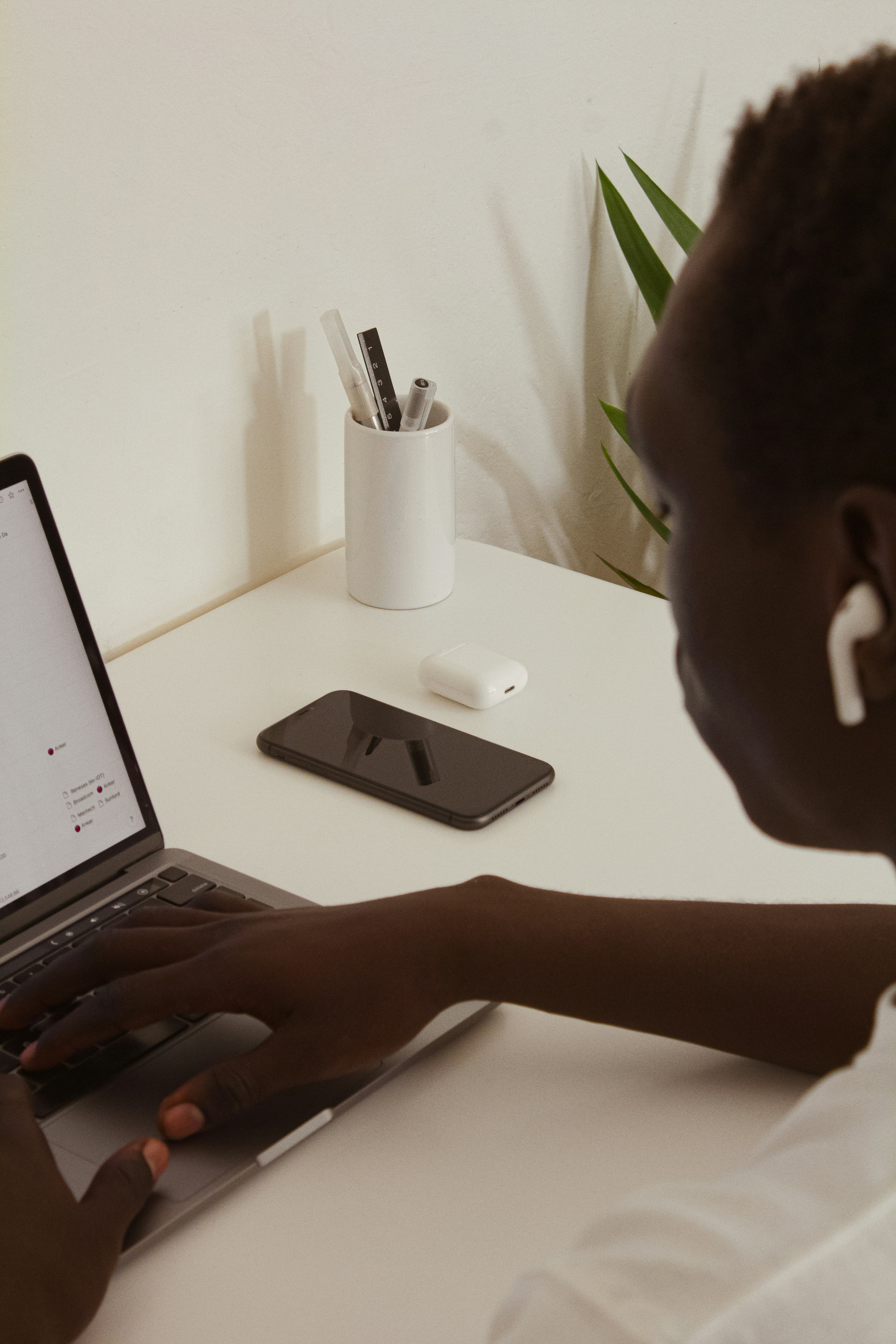 Norm Model B Desk gallery image