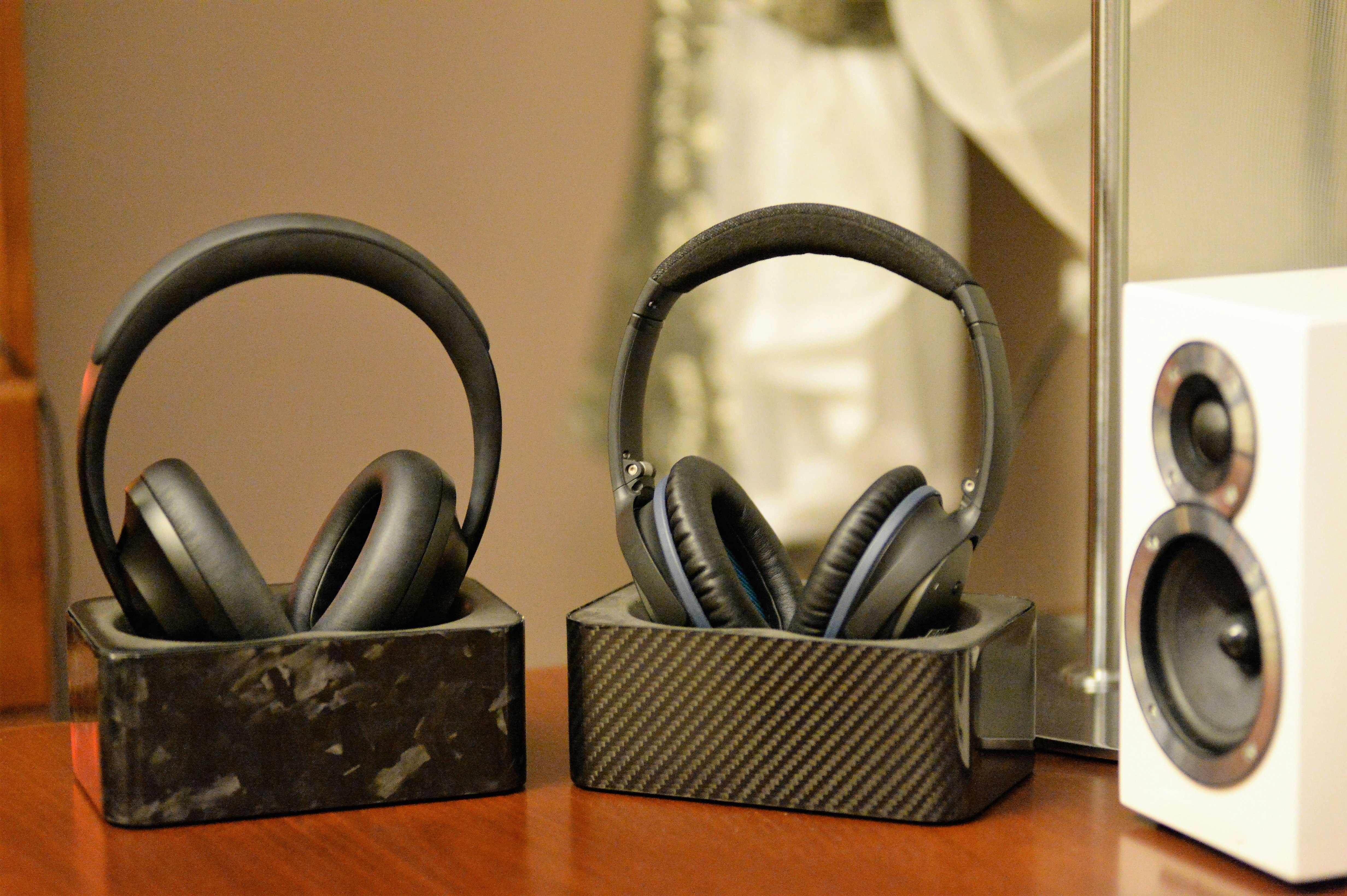 Headphone stand - carbon and aluminium gallery image