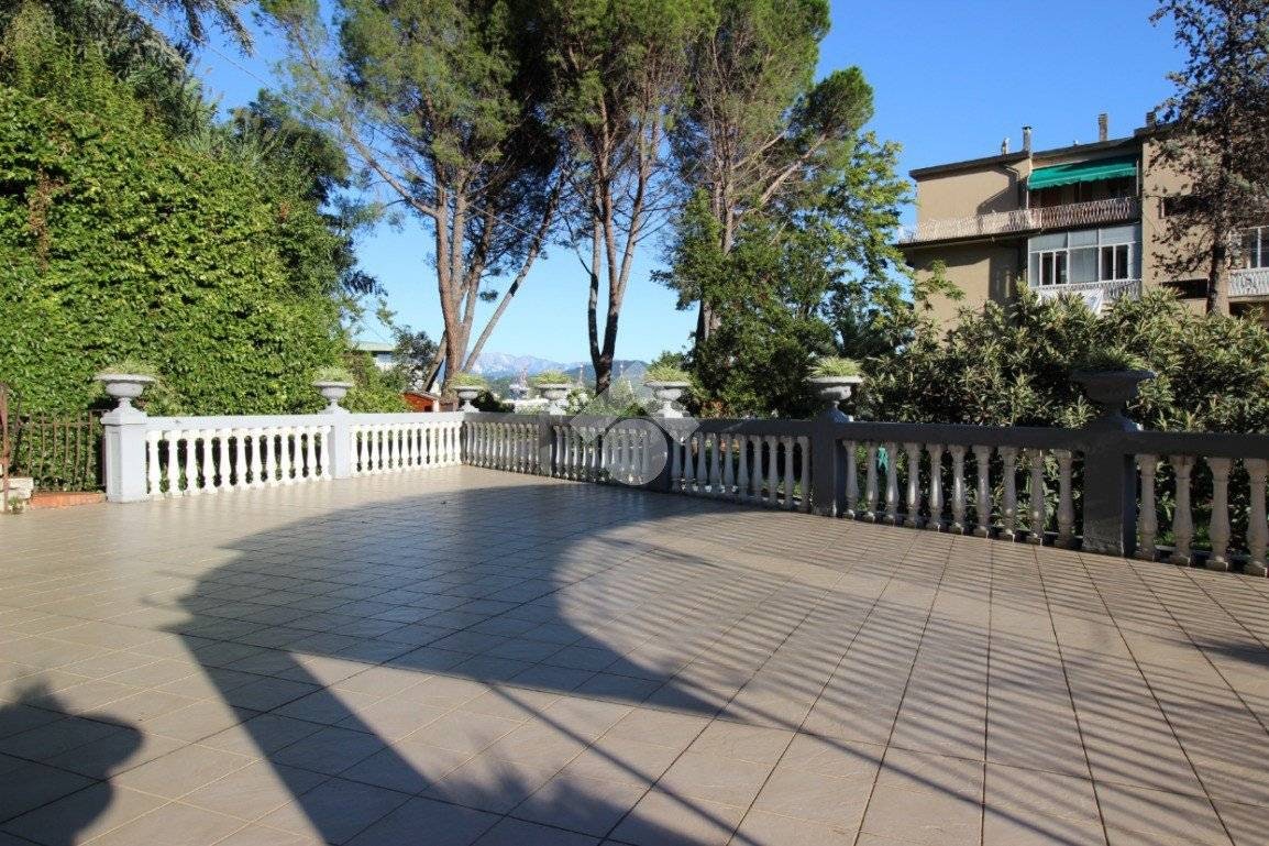 Rent IT gallery image