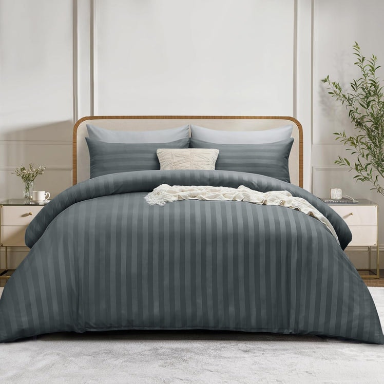 4PC Stripe Bedding Complete Set gallery image