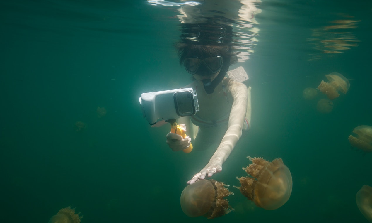 Xpoovv gallery image