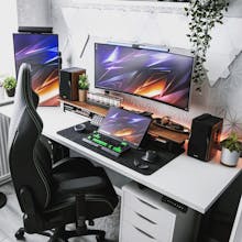 Ali Ashes | Social Media Manager gallery image