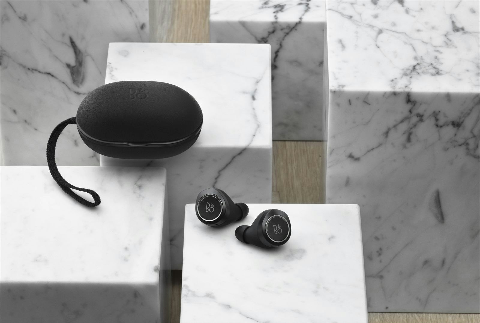 Beoplay E8 gallery image