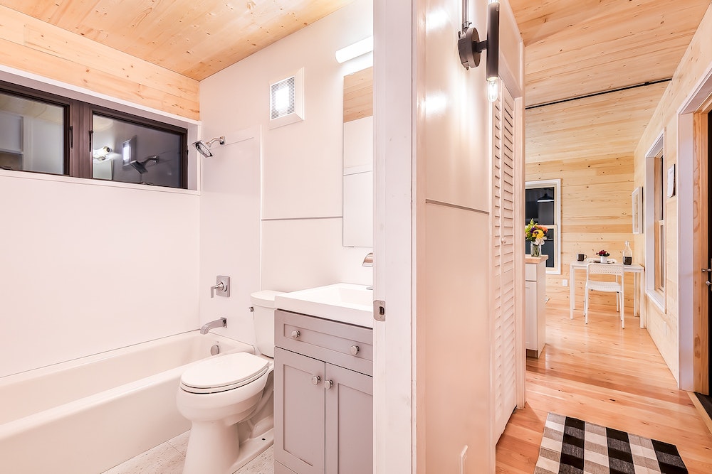 Rent the Backyard gallery image