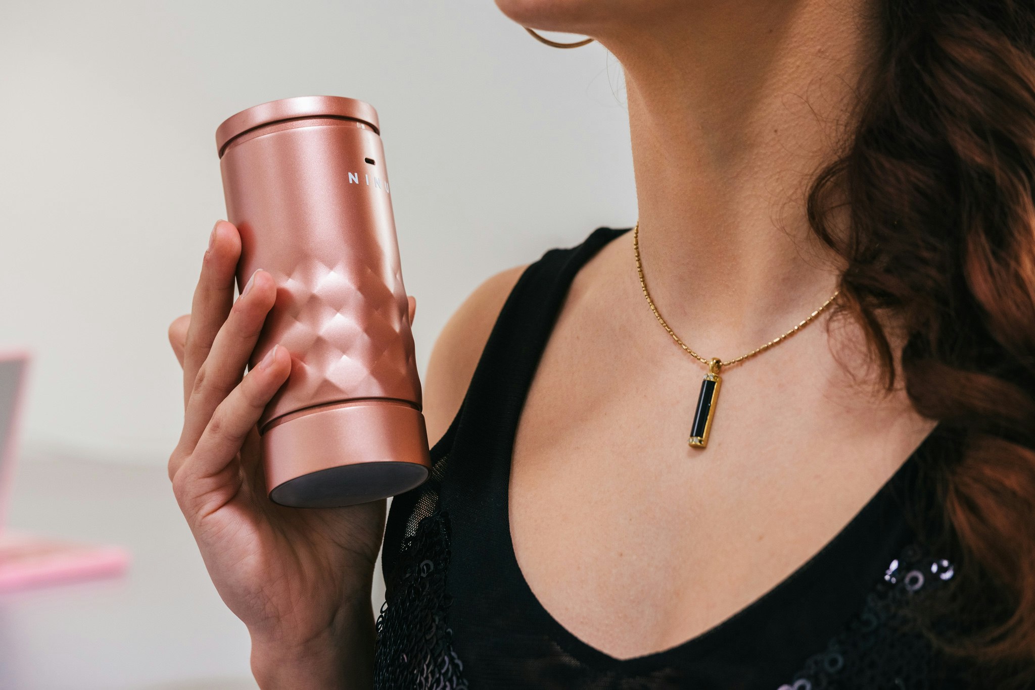 NINU - 1st Smart Fragrance Device gallery image