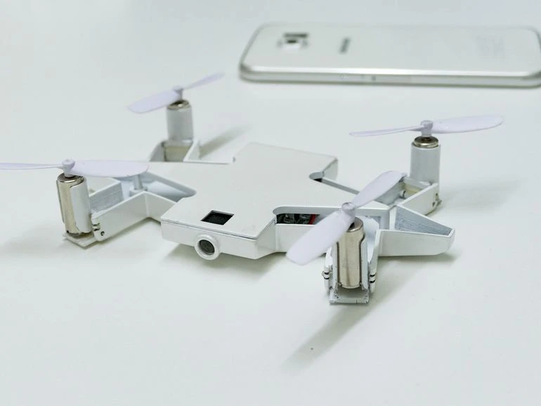 Selfly Camera