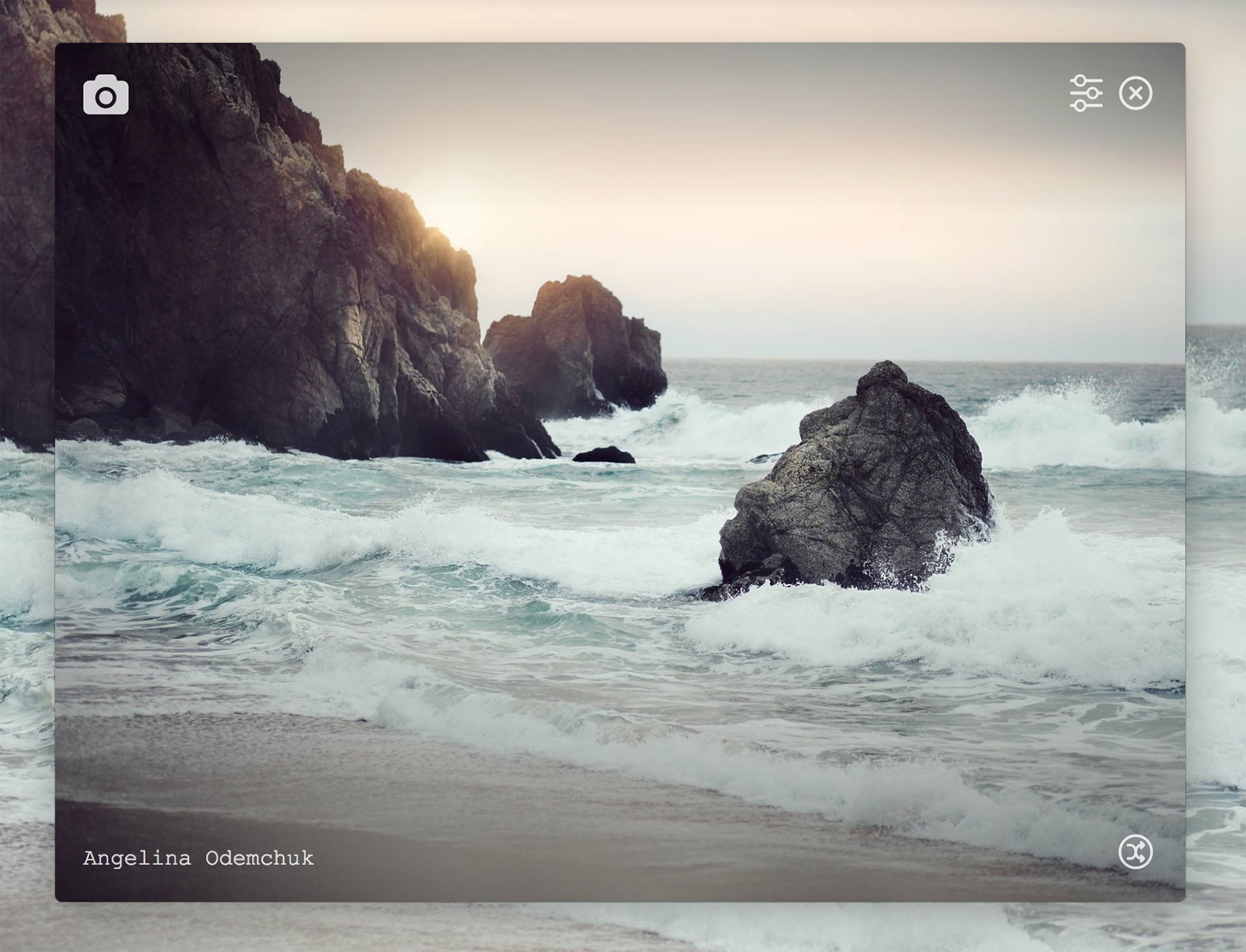 Splashy gallery image