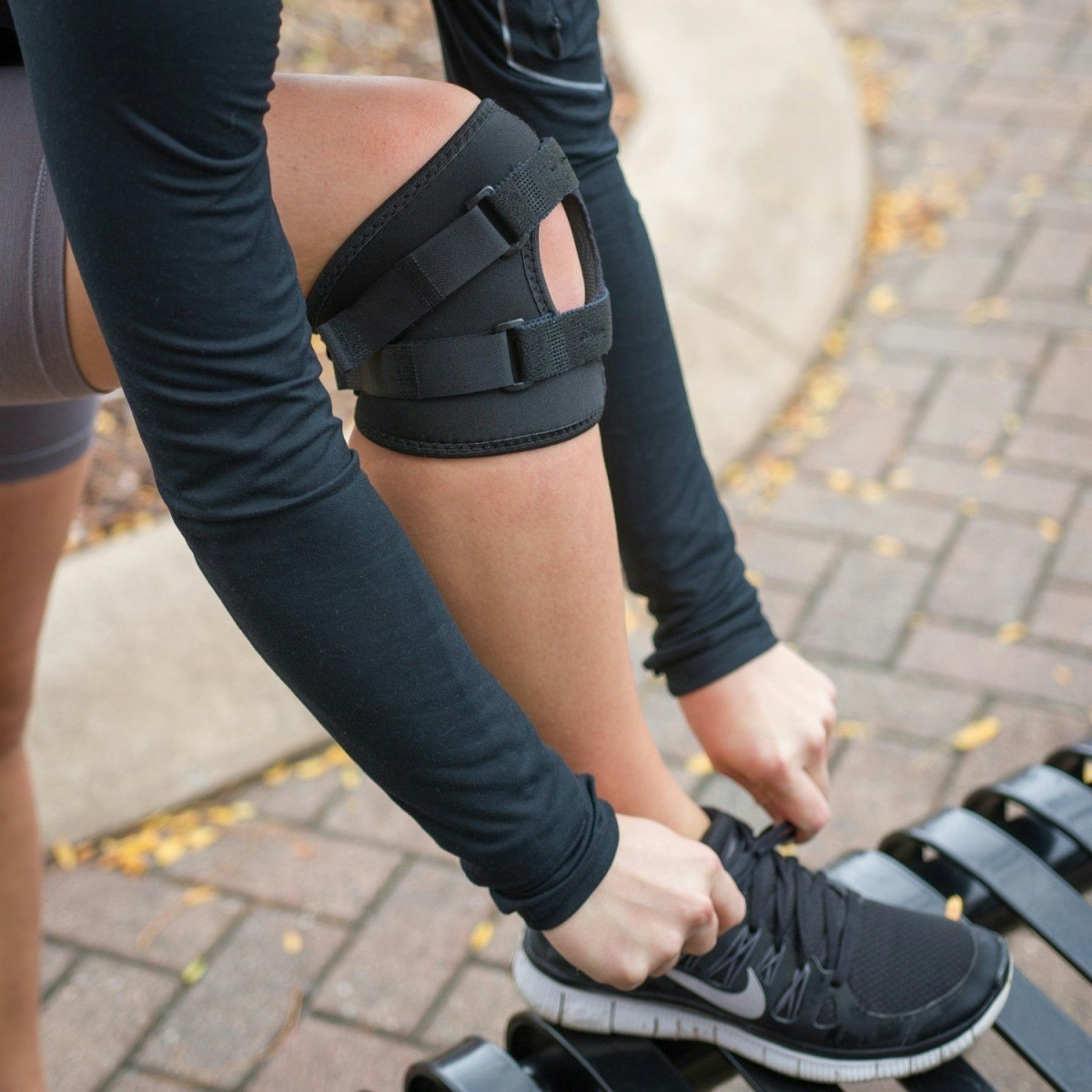 Plus -Größe Patellar -Tracking -Knieklammer