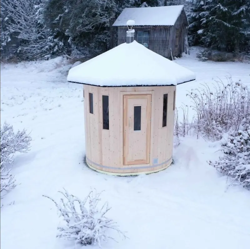  "Quirky" 5 Person Vertical Barrel Sauna screenshot 3