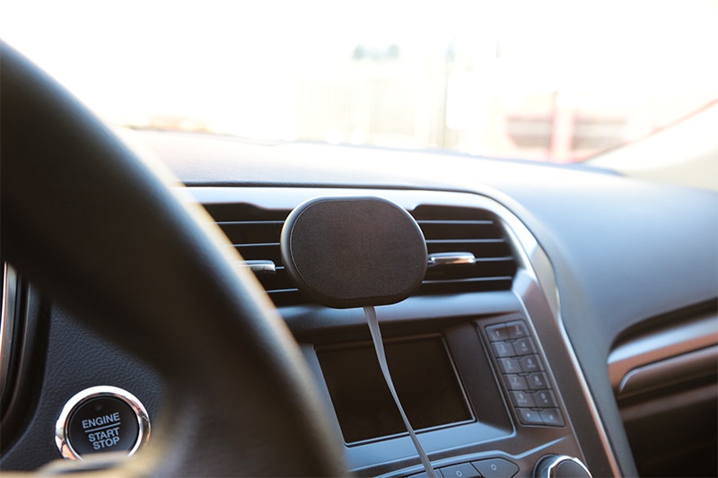 3-in-1 magnetic wireless power bank and car charger kit I Live on Indiegogo gallery image