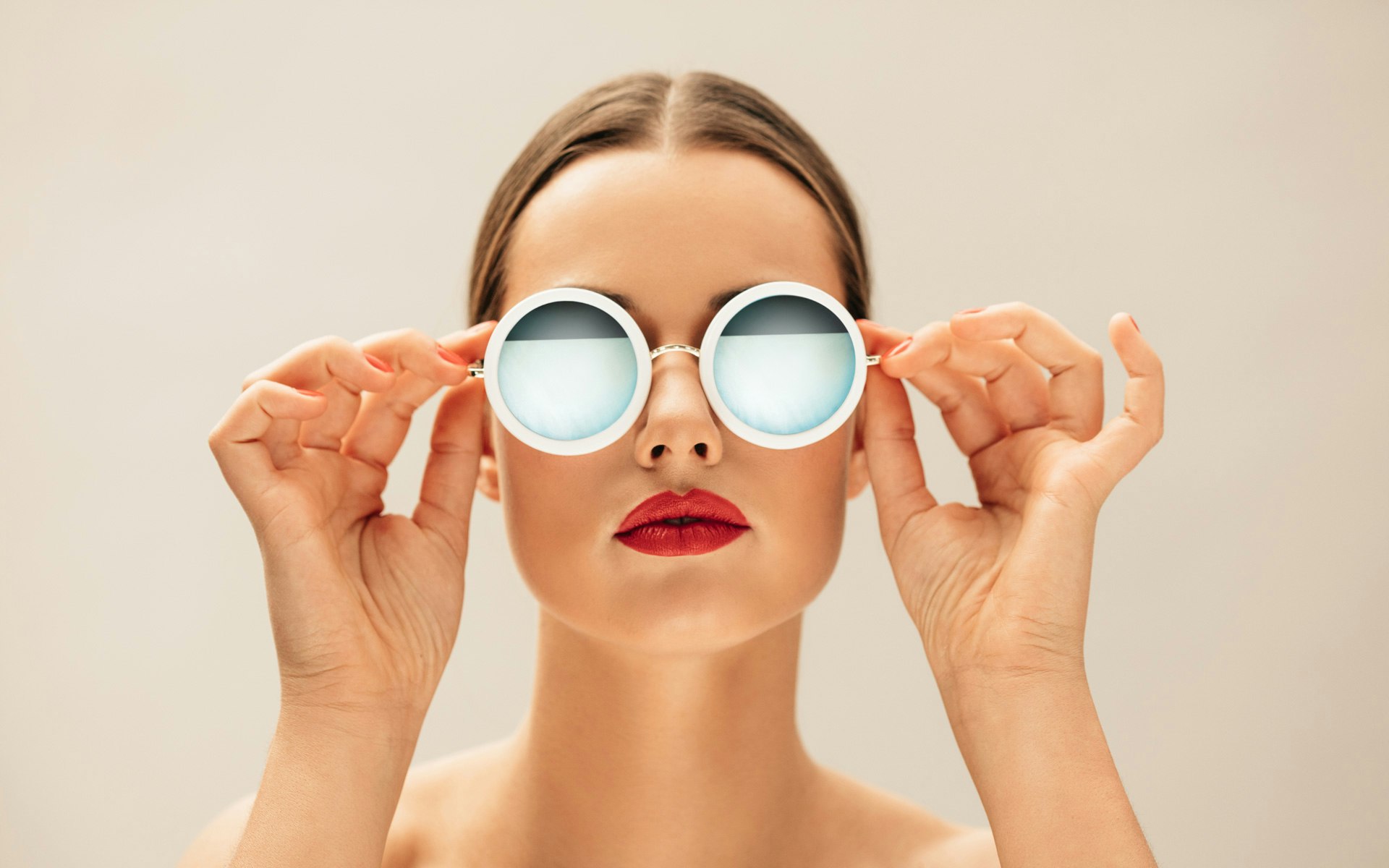 A PROFESSIONALLY CURATED PHOTO GALLERY