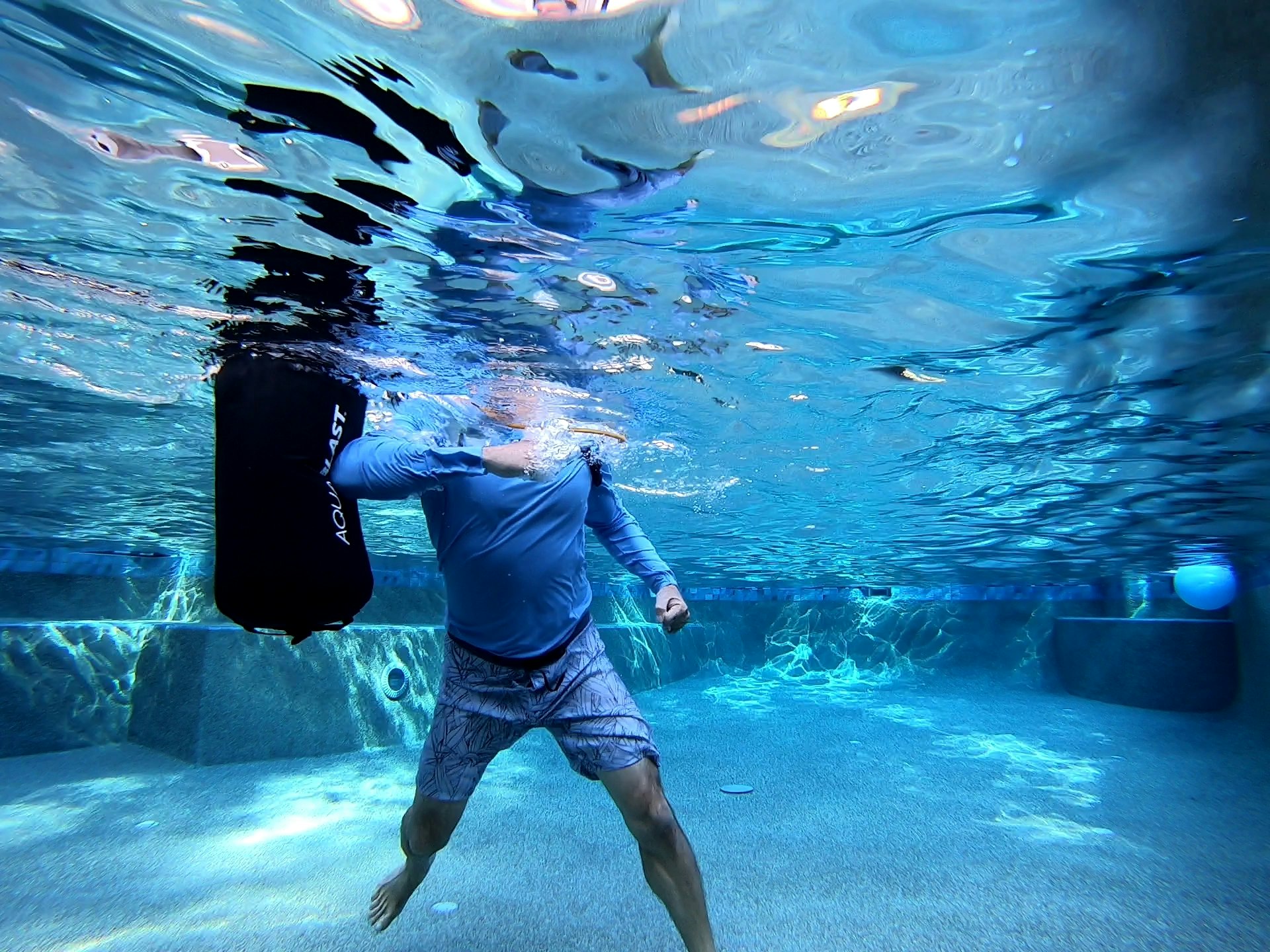 AquaBLAST® Pool Fitness Bag gallery image