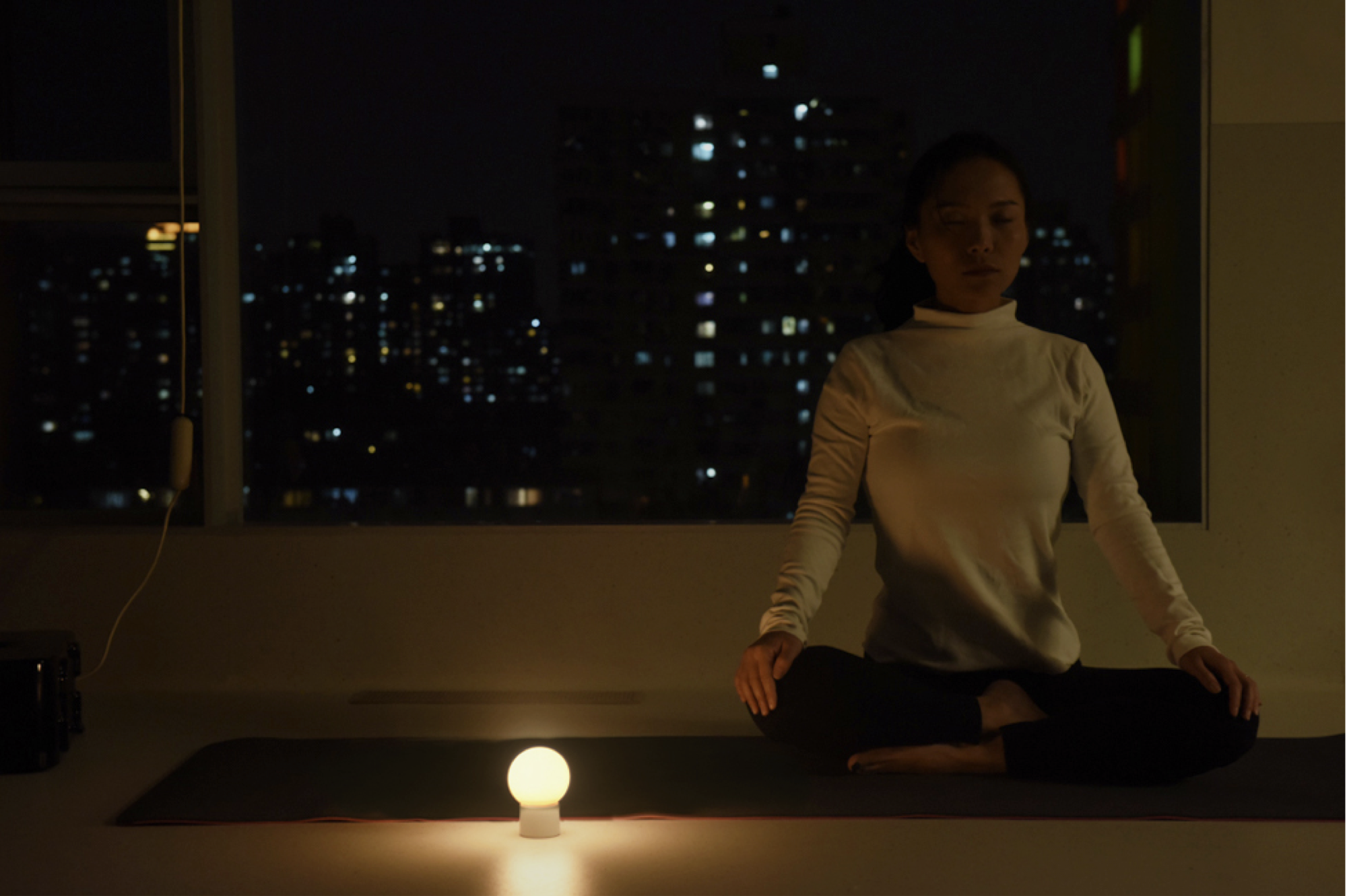 Little Bulb Wireless Portable Lamp gallery image