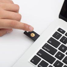 Cylix 2.1 - Yubikey OTP Edition gallery image