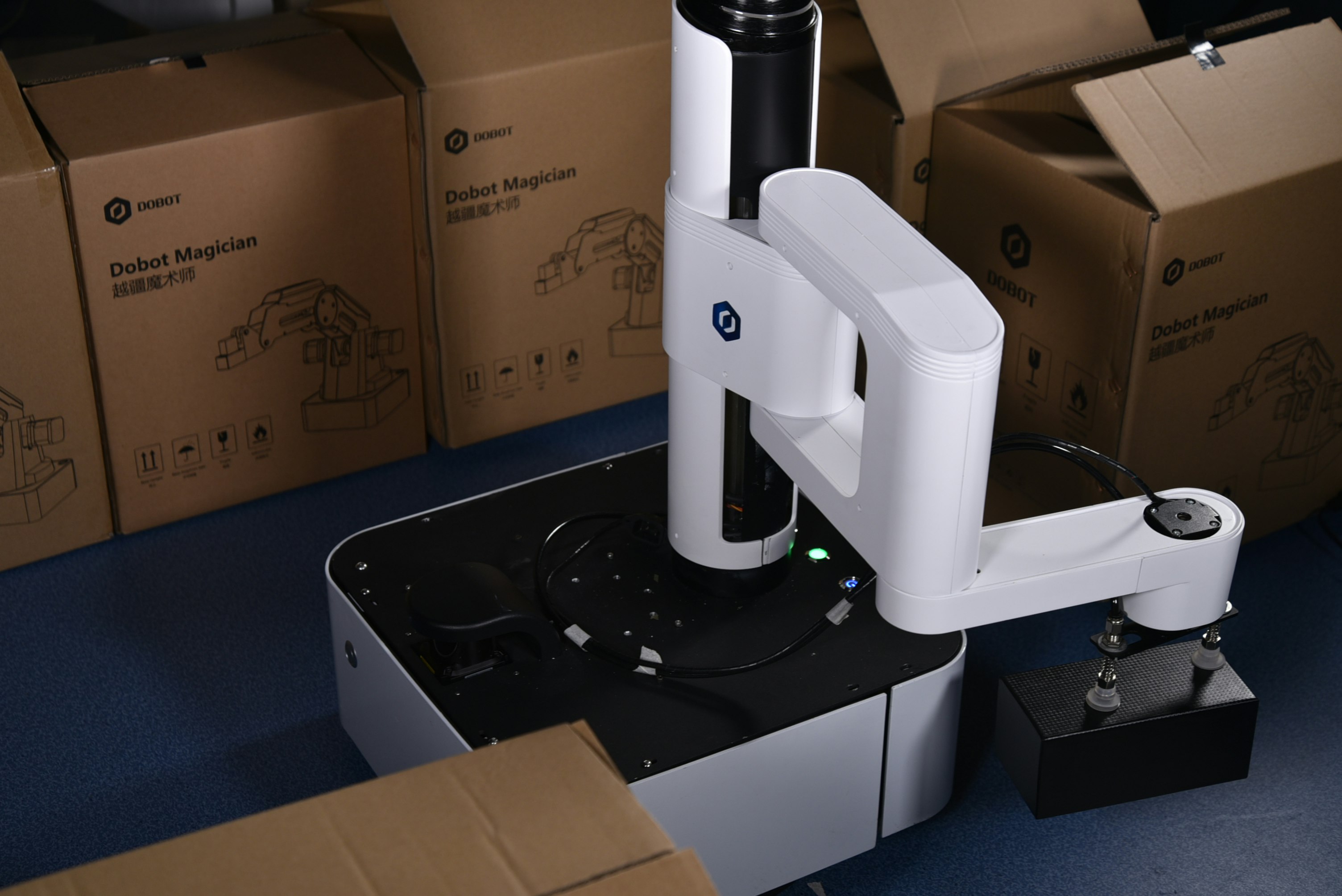 Dobot M1 gallery image