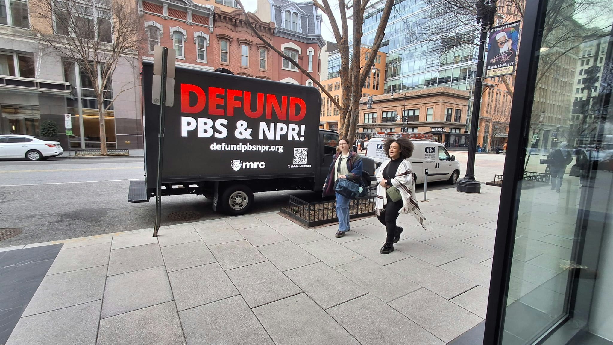 Média Je ne peux pas nous manquer - panneaux d'affichage mobiles 1
