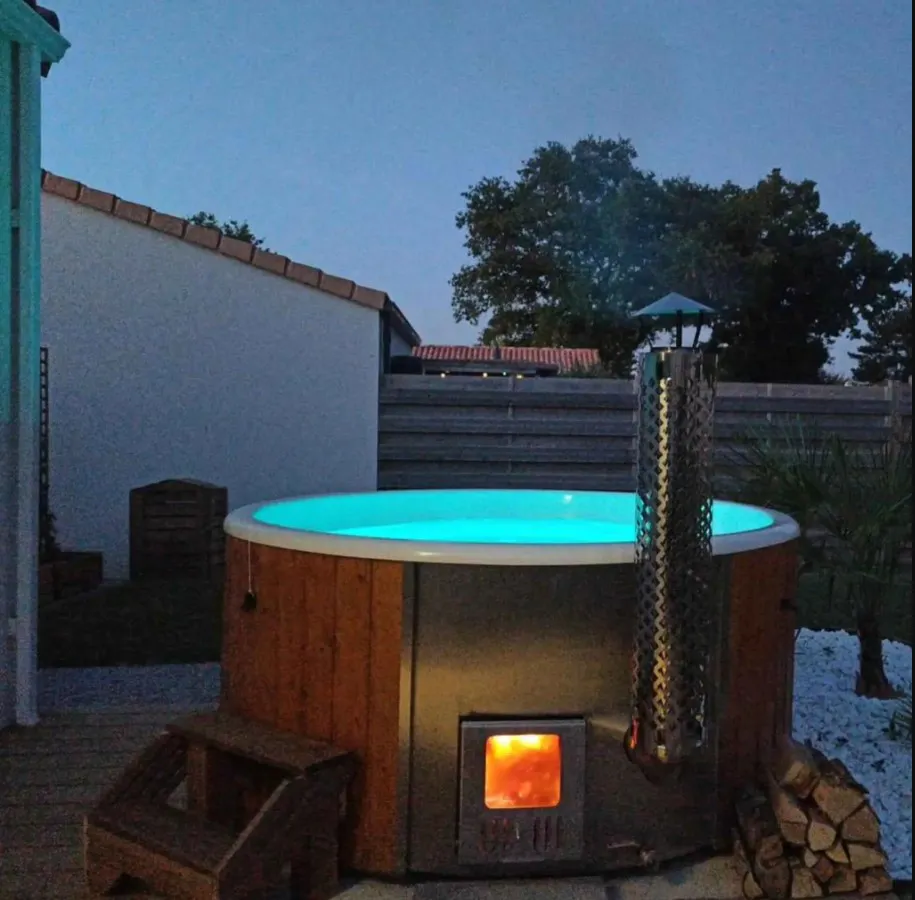 Luxury Ofuro 5-8 Person Finnish Hot Tub gallery image