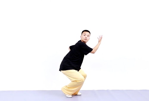 Chinese traditional office exercises gallery image