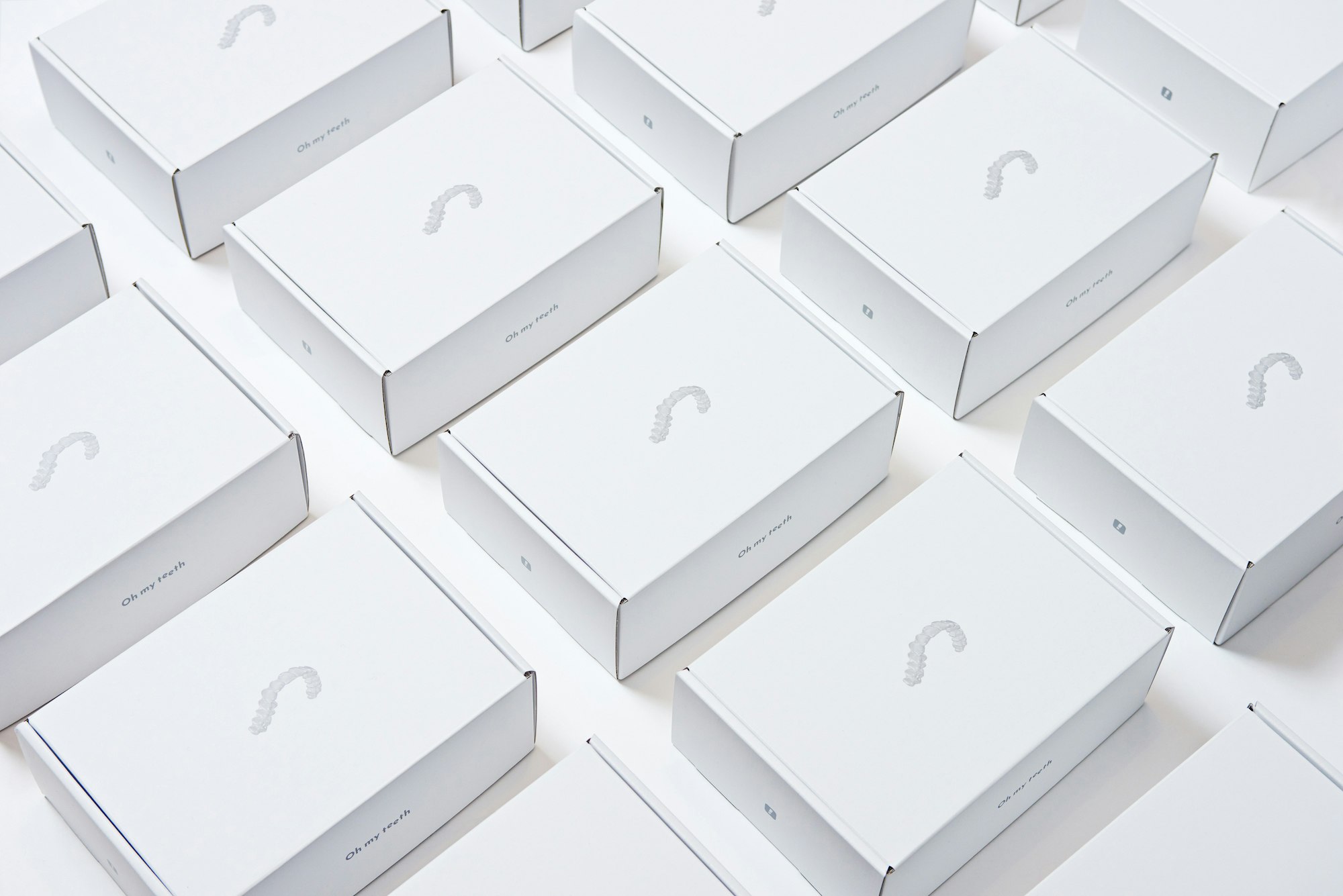 マウスピース矯正 Oh my teeth gallery image