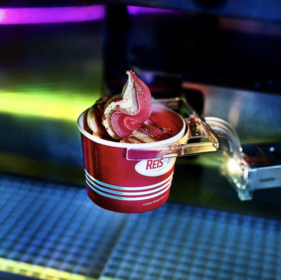 Reis & Irvys gallery image