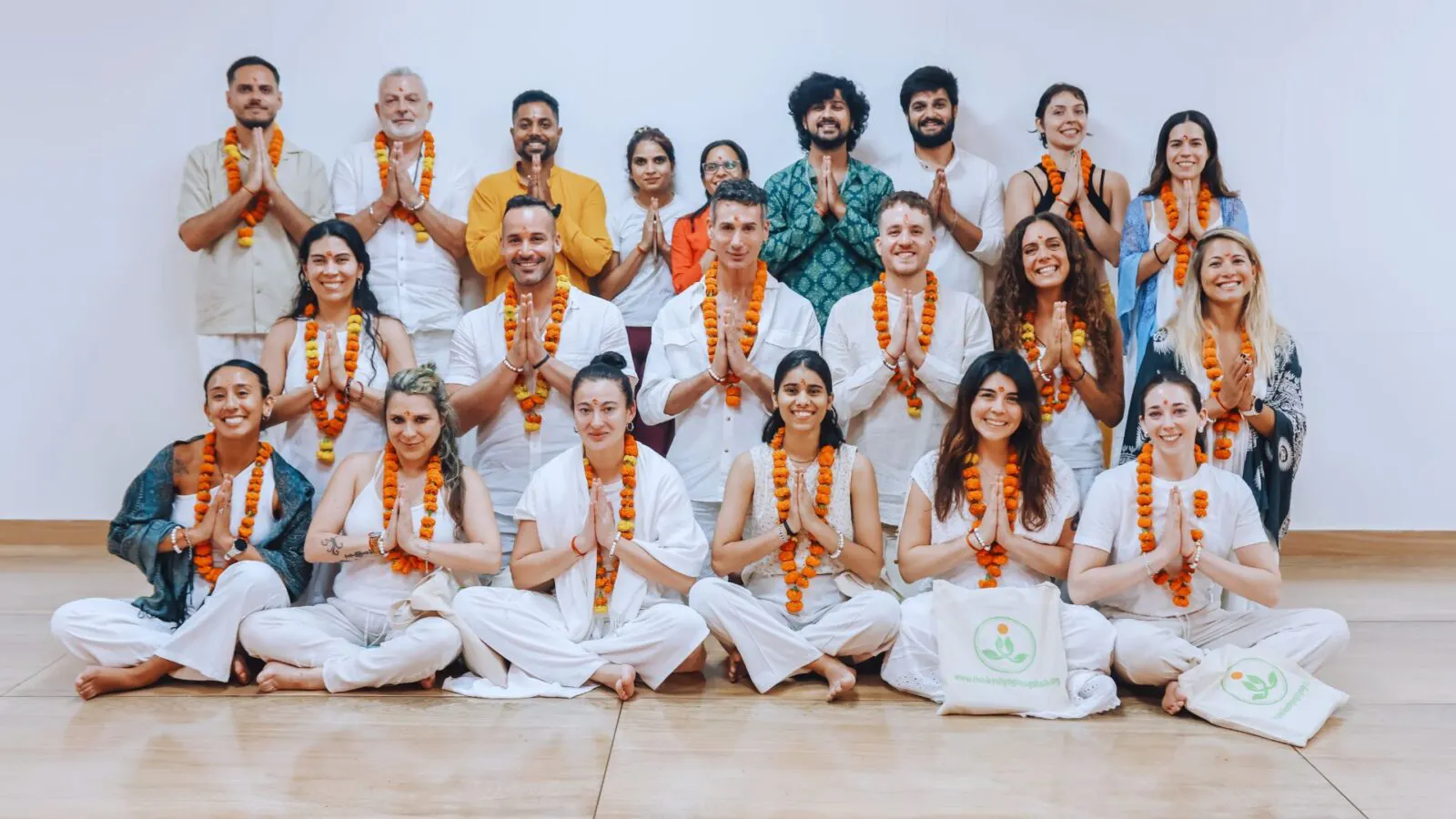 Rishikesh Yogis Yogshala 專案橫幅