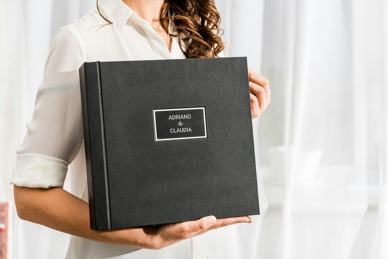 Wedding photo album gallery image