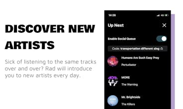 Rad, il carismatico conduttore digitale di Radiant, davanti a un microfono, pronto ad orchestrare la tua colonna sonora quotidiana.