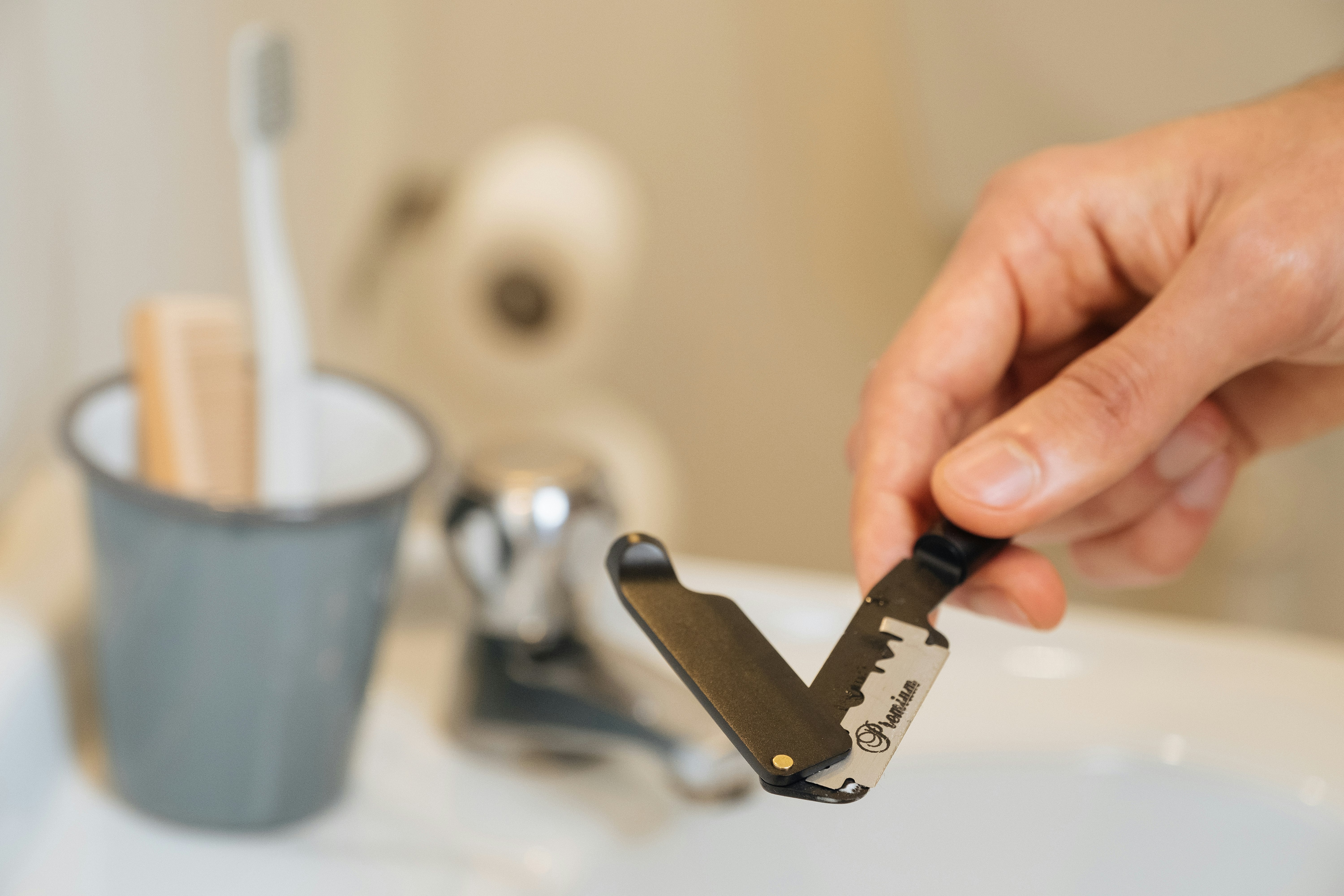 Angle Razor gallery image