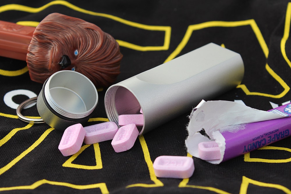 Chewmate A Universal Chewing Gum Holder Jobs & Careers Product Hunt