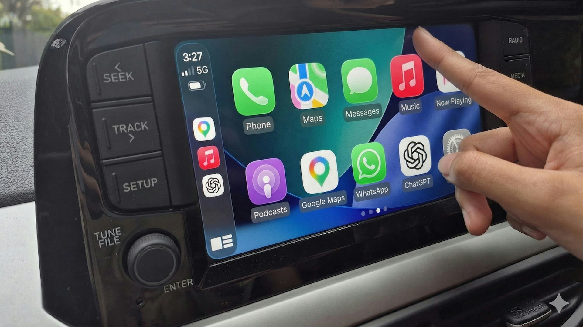 ChatGPT on CarPlay gallery image