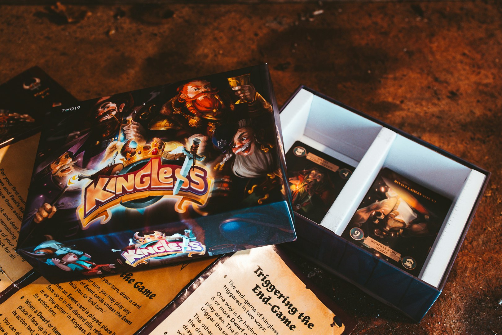 Kingless gallery image