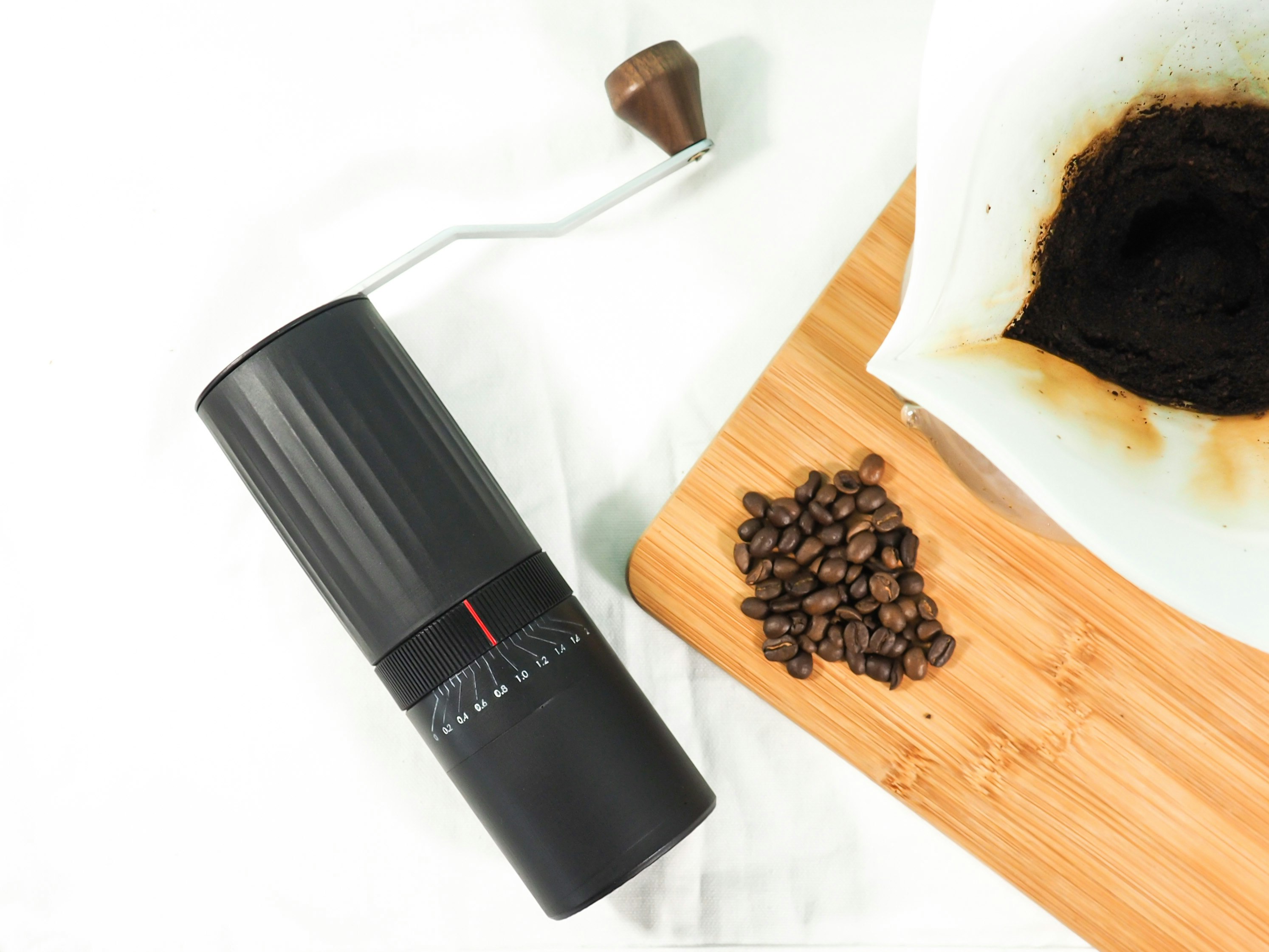 Hiku - the Premium Coffee Grinder gallery image