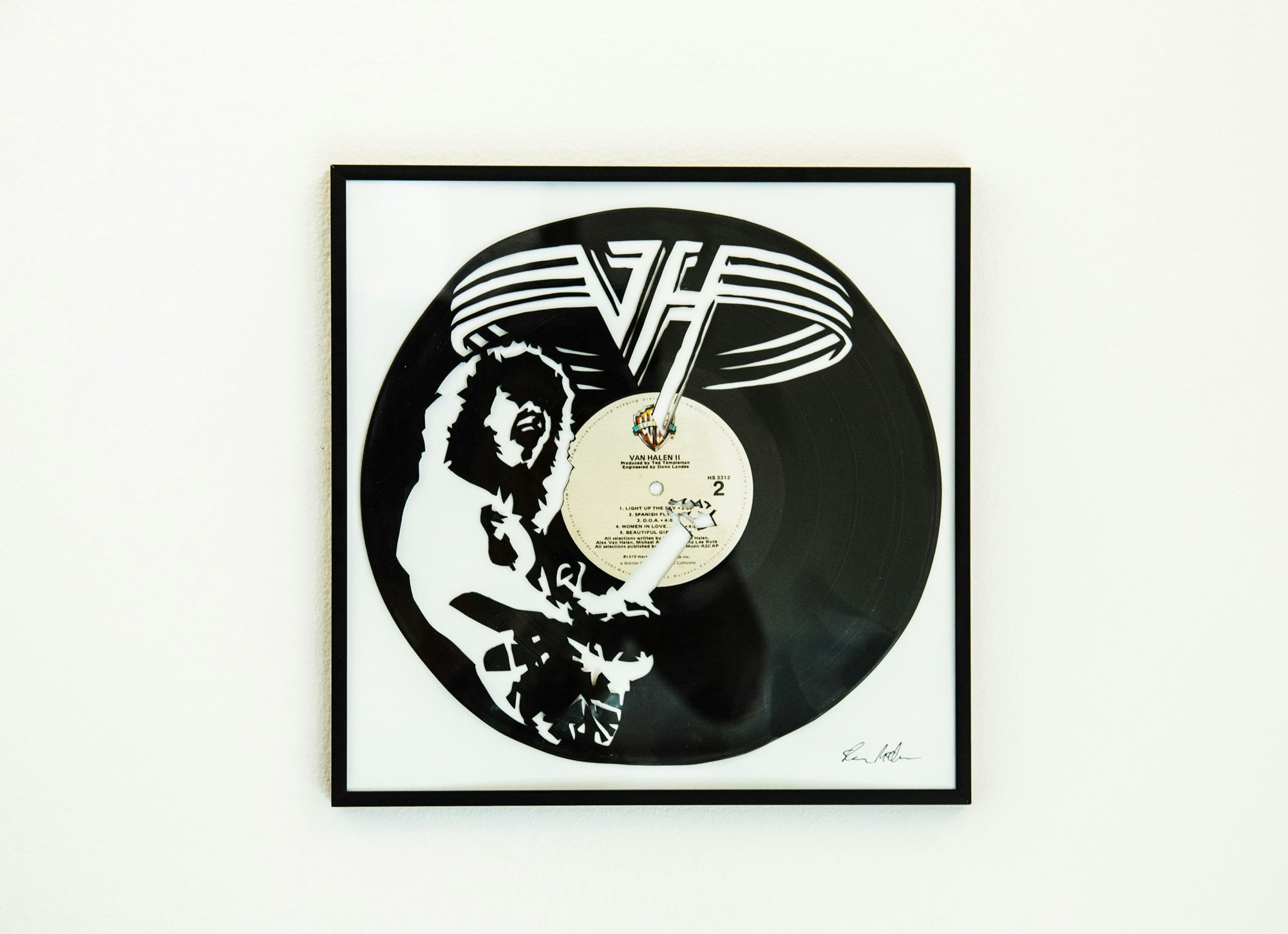 Skylinyl gallery image