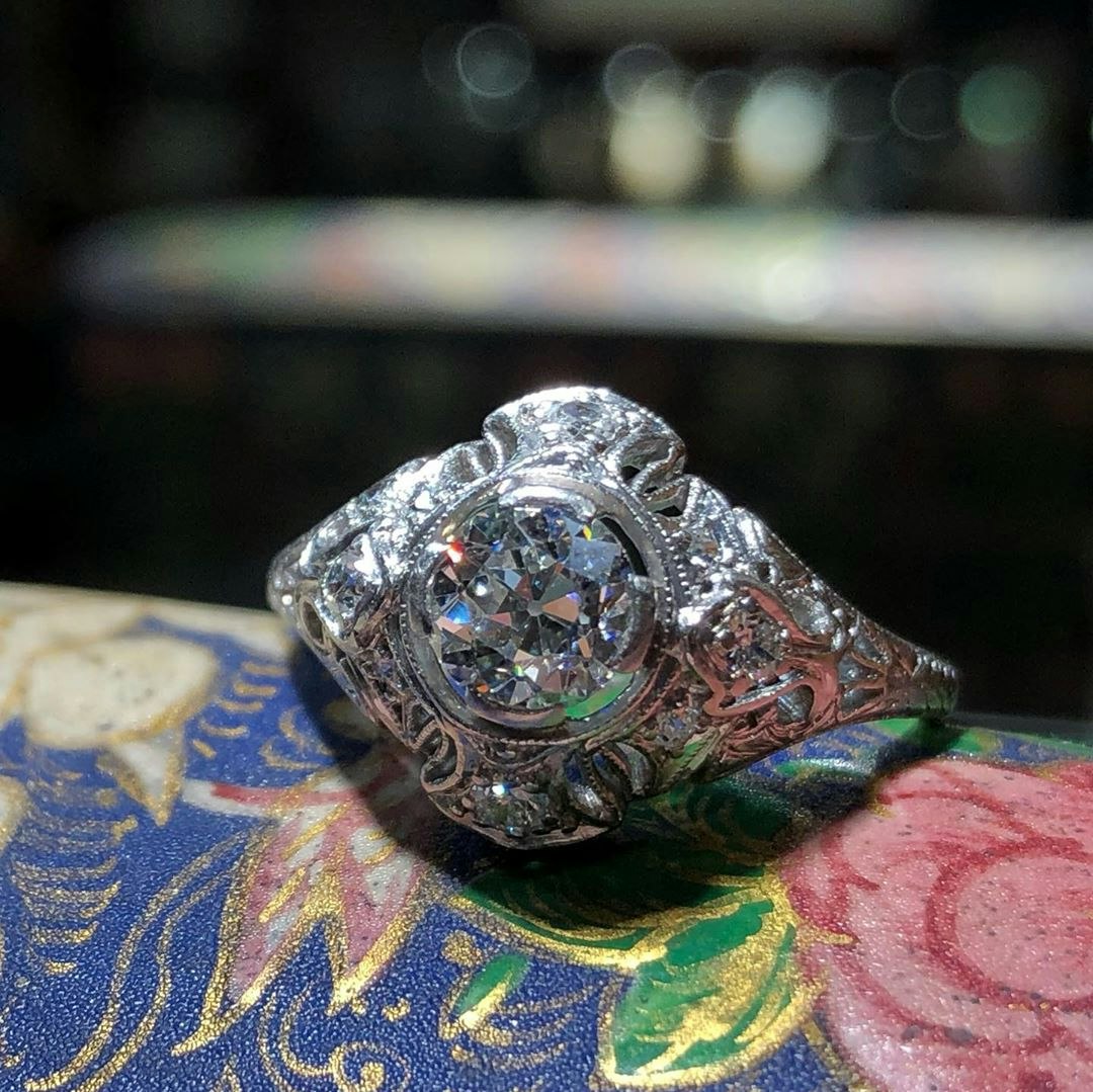 Antique Engagement Rings Product Information Latest Updates And   B850e10b 222e 43eb Ace9 58c19dc01d5b 