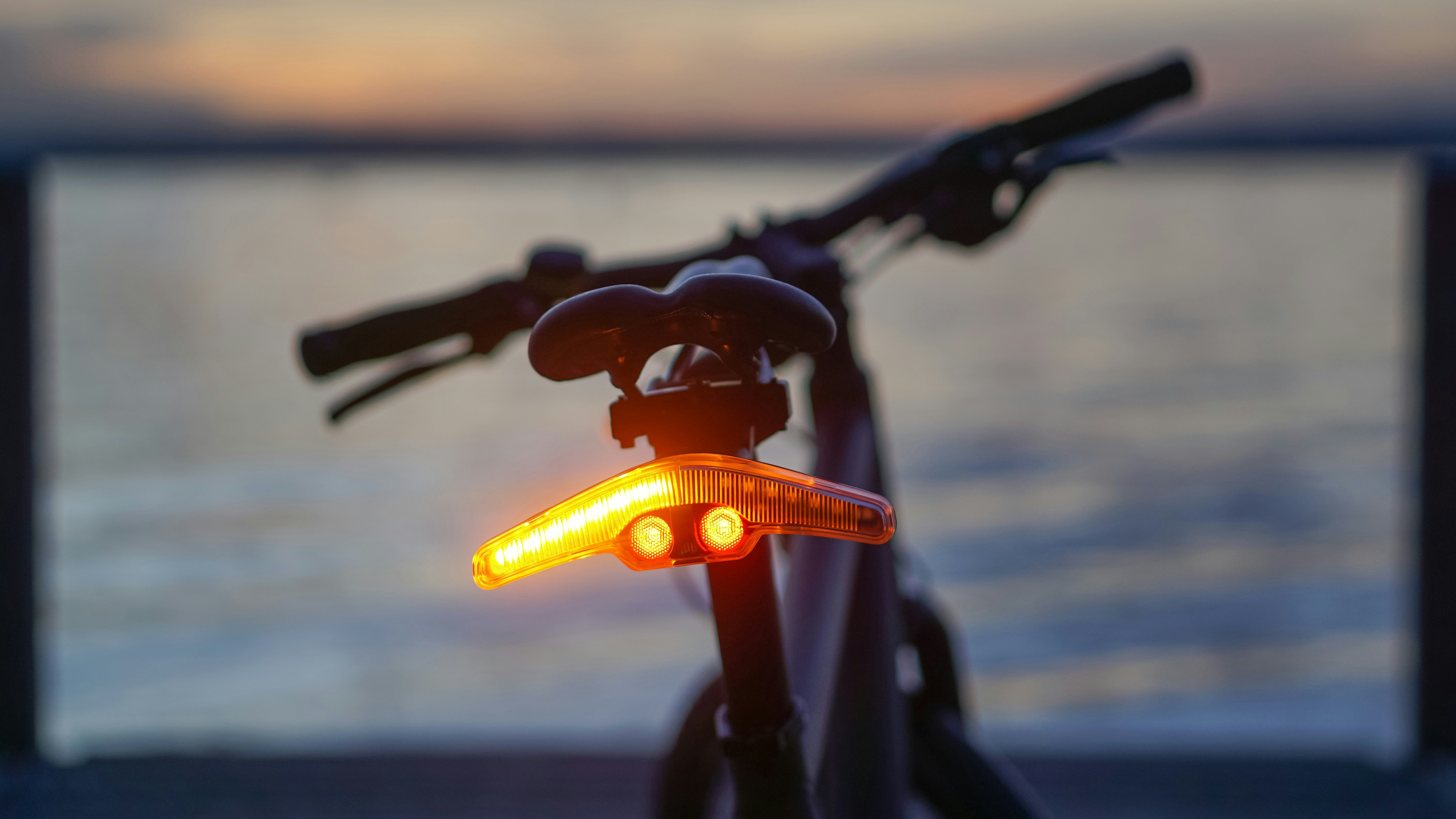 bicycle lights with turn signals