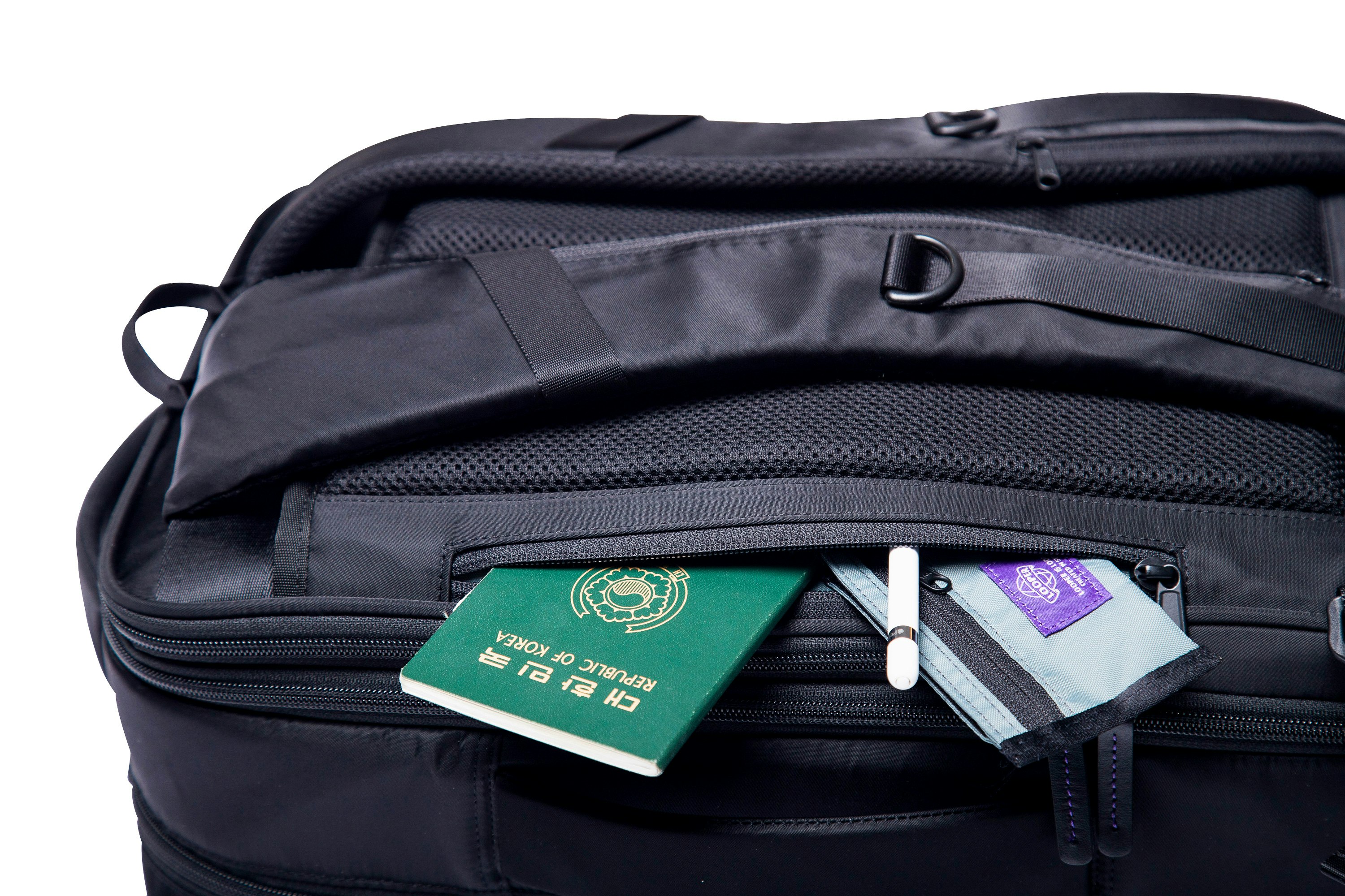 Looper - the New Tech Luggage backpack! gallery image