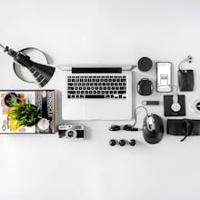 Delux Navee gallery image