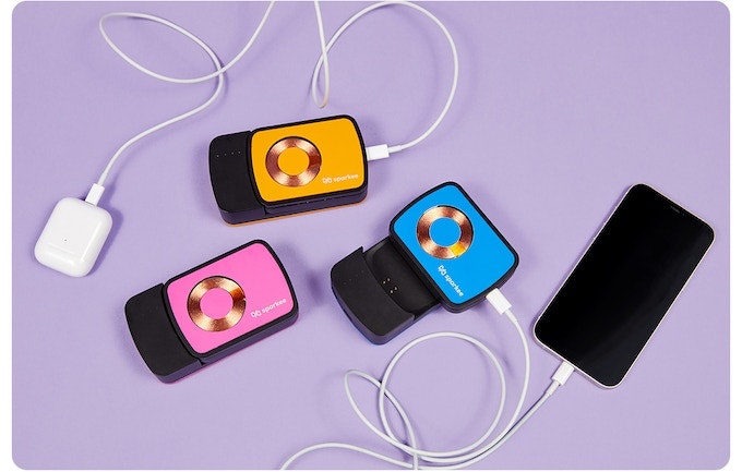 Sparkeeポータブル充電器 - ワイヤフリー、高速充電、2つのUSB-Cポート、互換性メディア2