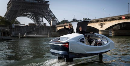 Seabubbles Electric Water Taxi gallery image