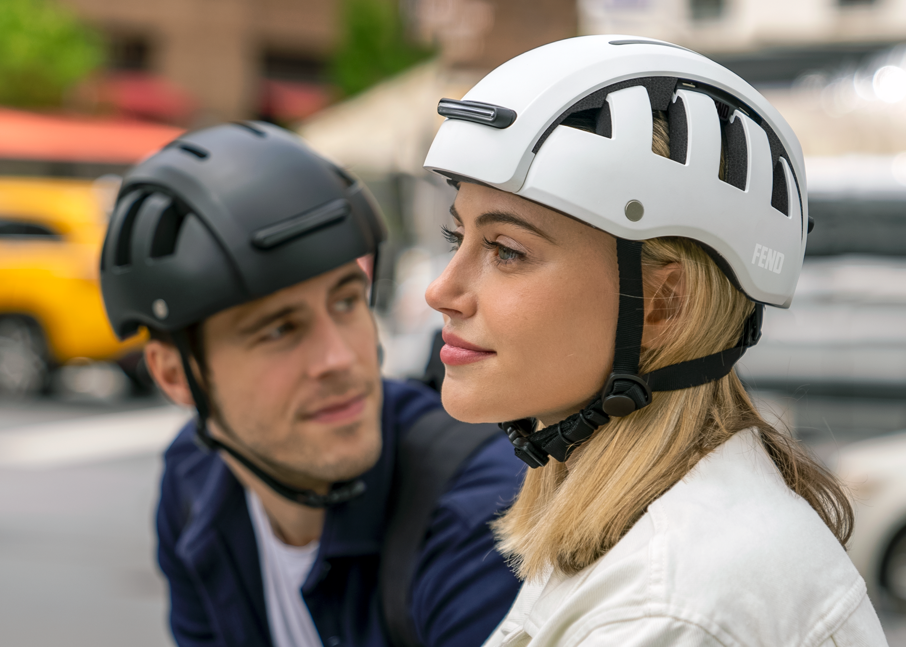 Fend Super Helmet - Первый складной и ультра-портативный шлем с огнями медиа 5