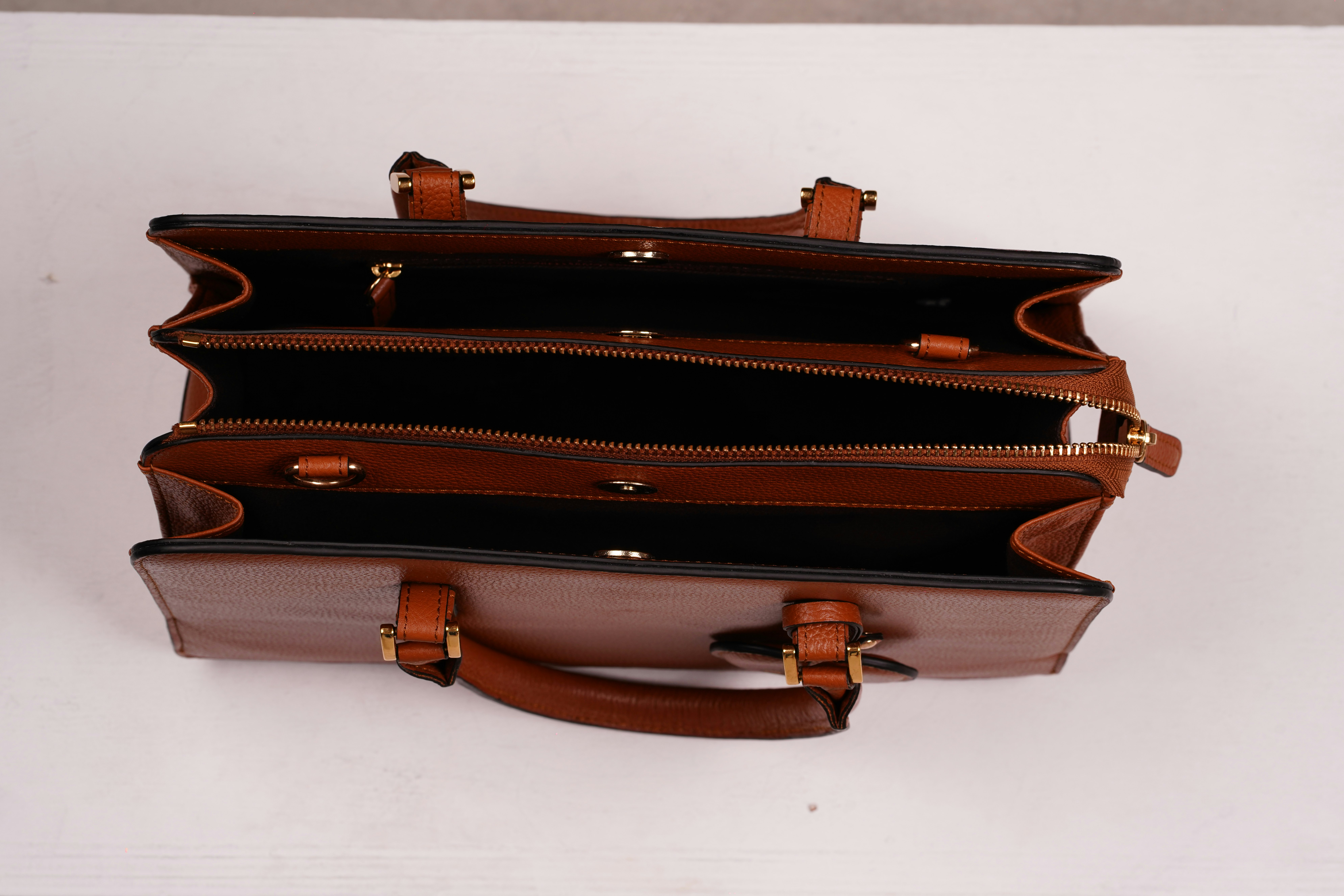 Bolso de diseño de cuero suave de Estaticco media 4