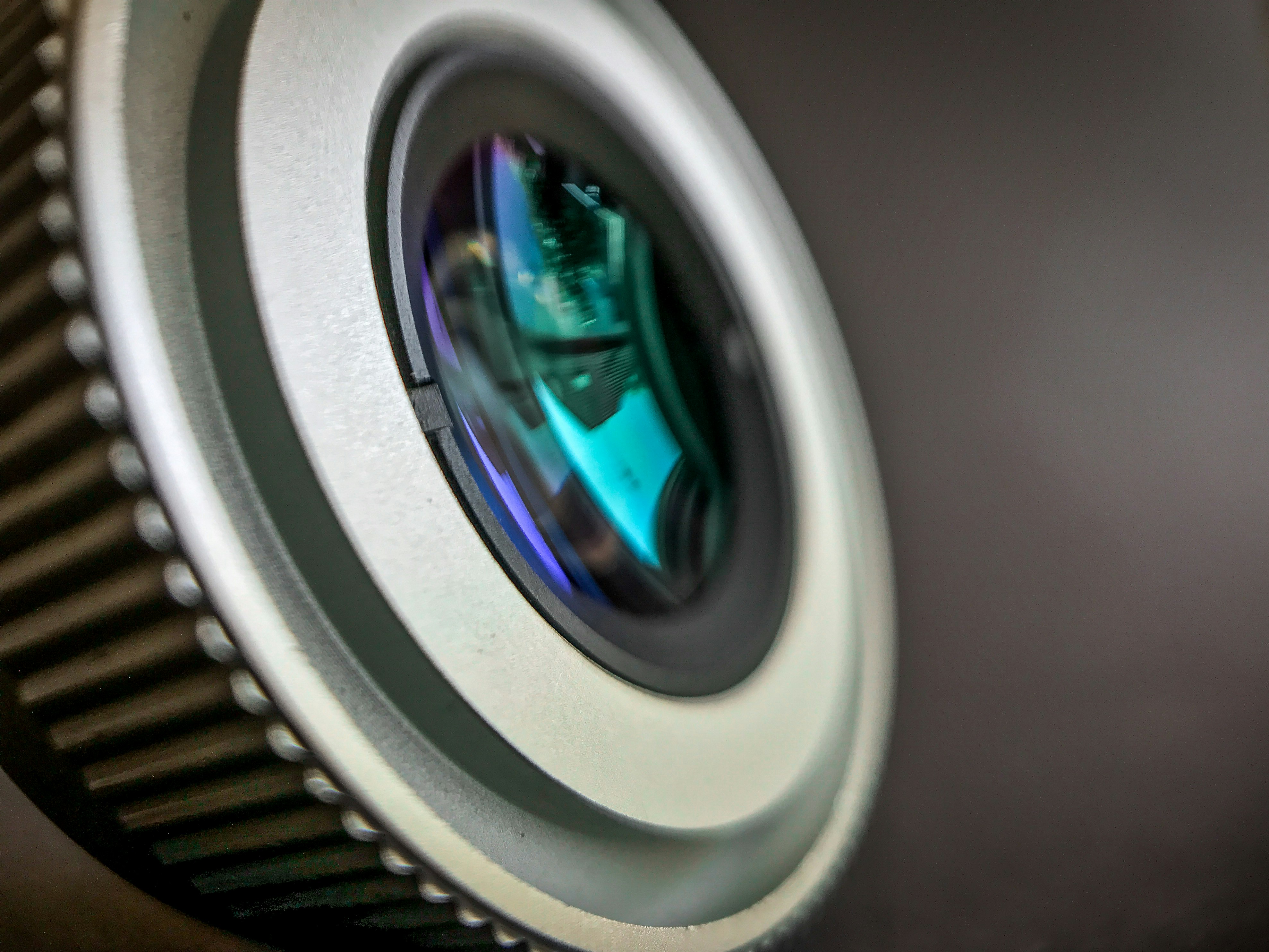 LEMURO - Transform Your Smartphone Into A Powerful Camera gallery image