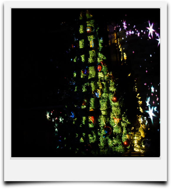 Magic Christmas tree lights (3D projection App for Christmas) gallery image