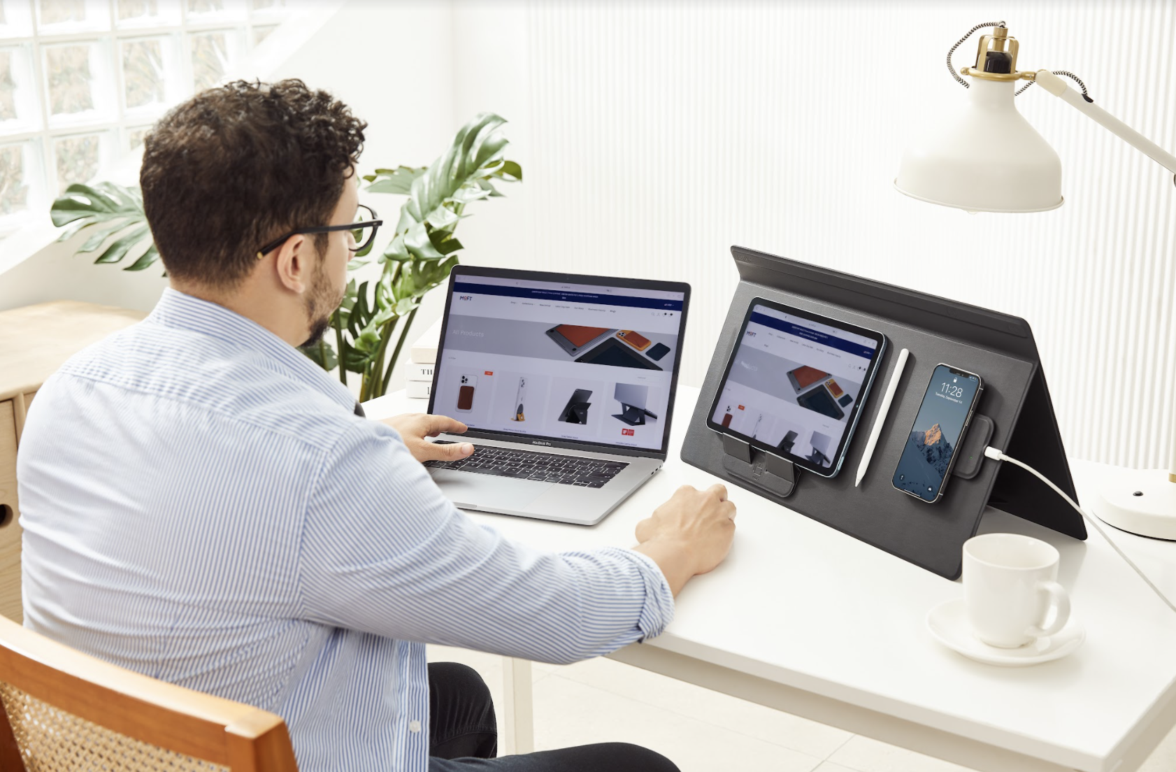 MOFT Smart Desk Mat gallery image