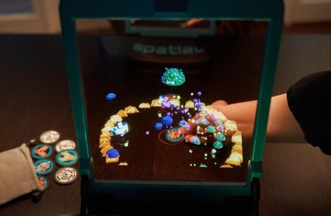 Spatial gallery image