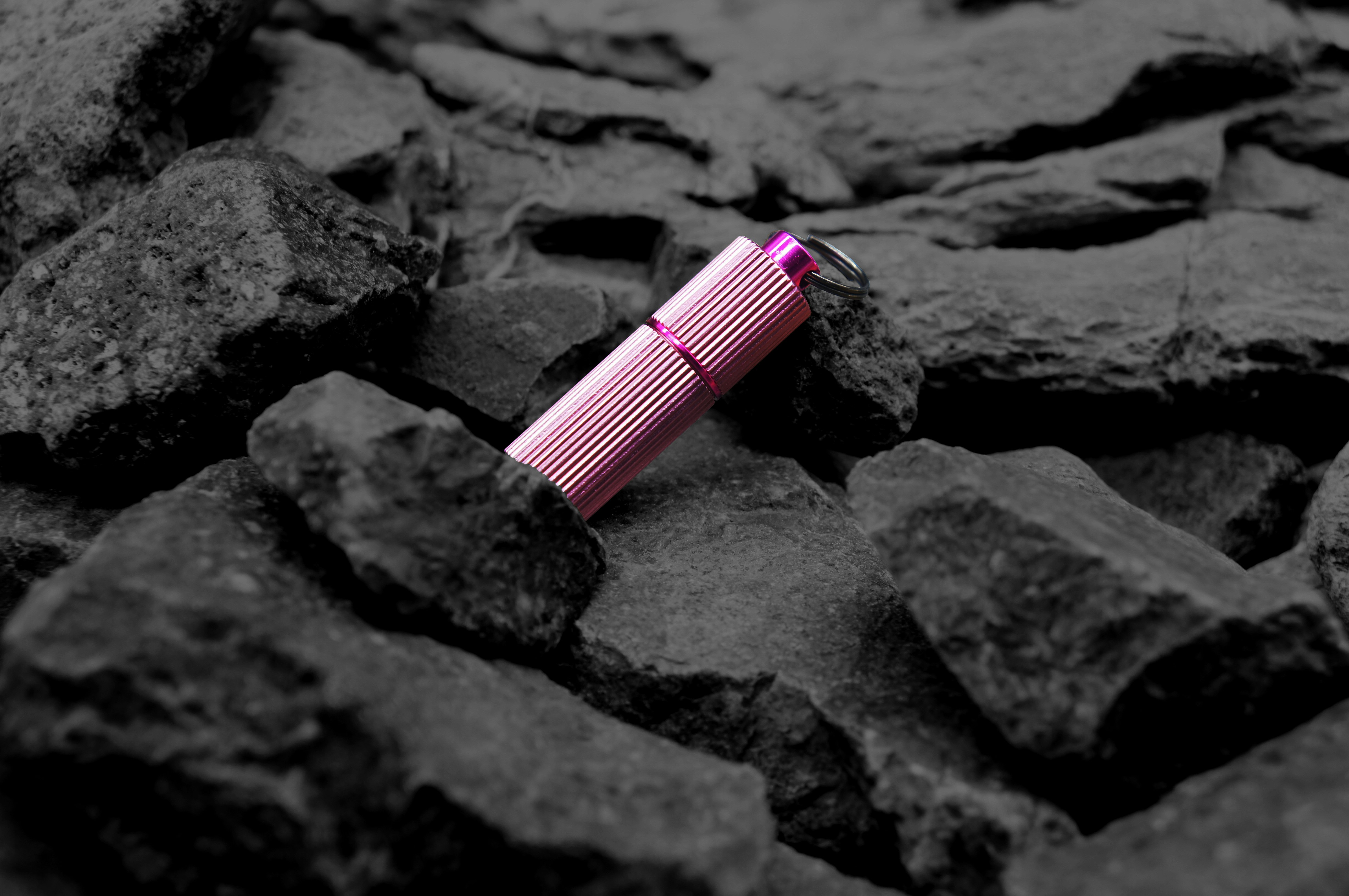 PISA Light｜World's Smallest RECHARGEABLE EDC Flashlight gallery image