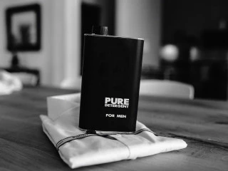 PURE - premium laundry detergent for men