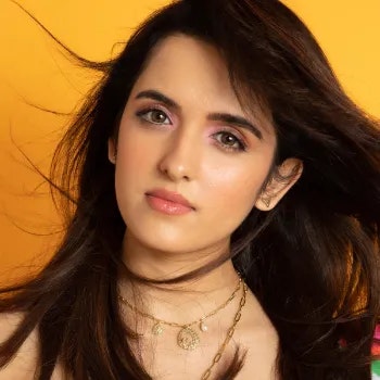 Hire Shirley Setia from Book My Singer - Main screenshot showing features and interface