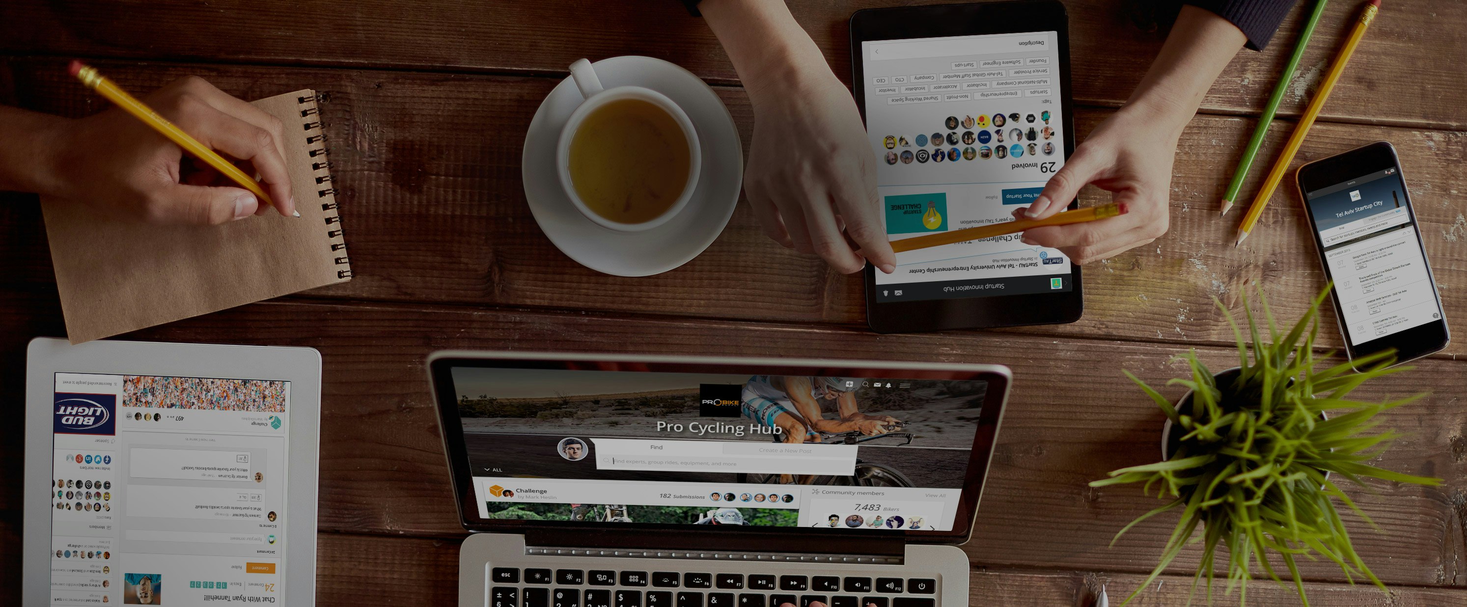 Memeni gallery image