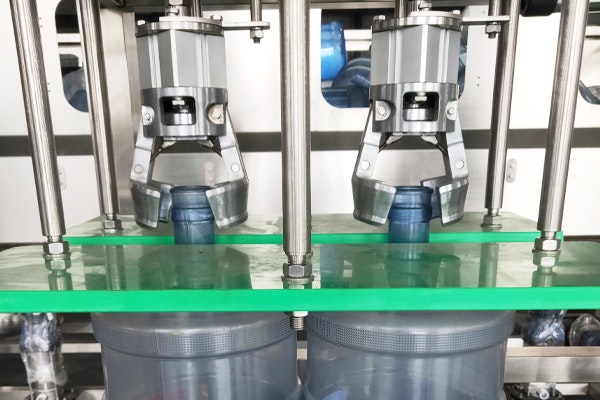 5 gallon barrel water filling machine - Screenshot 3 showing product features and functionality